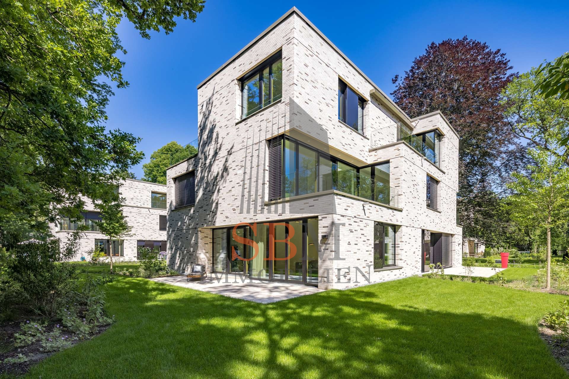 Luxury Living am Isarhochufer - Exklusive, möblierte 2-Zimmer-Wohnung in Top-Lage - Elegante moderne Architektur