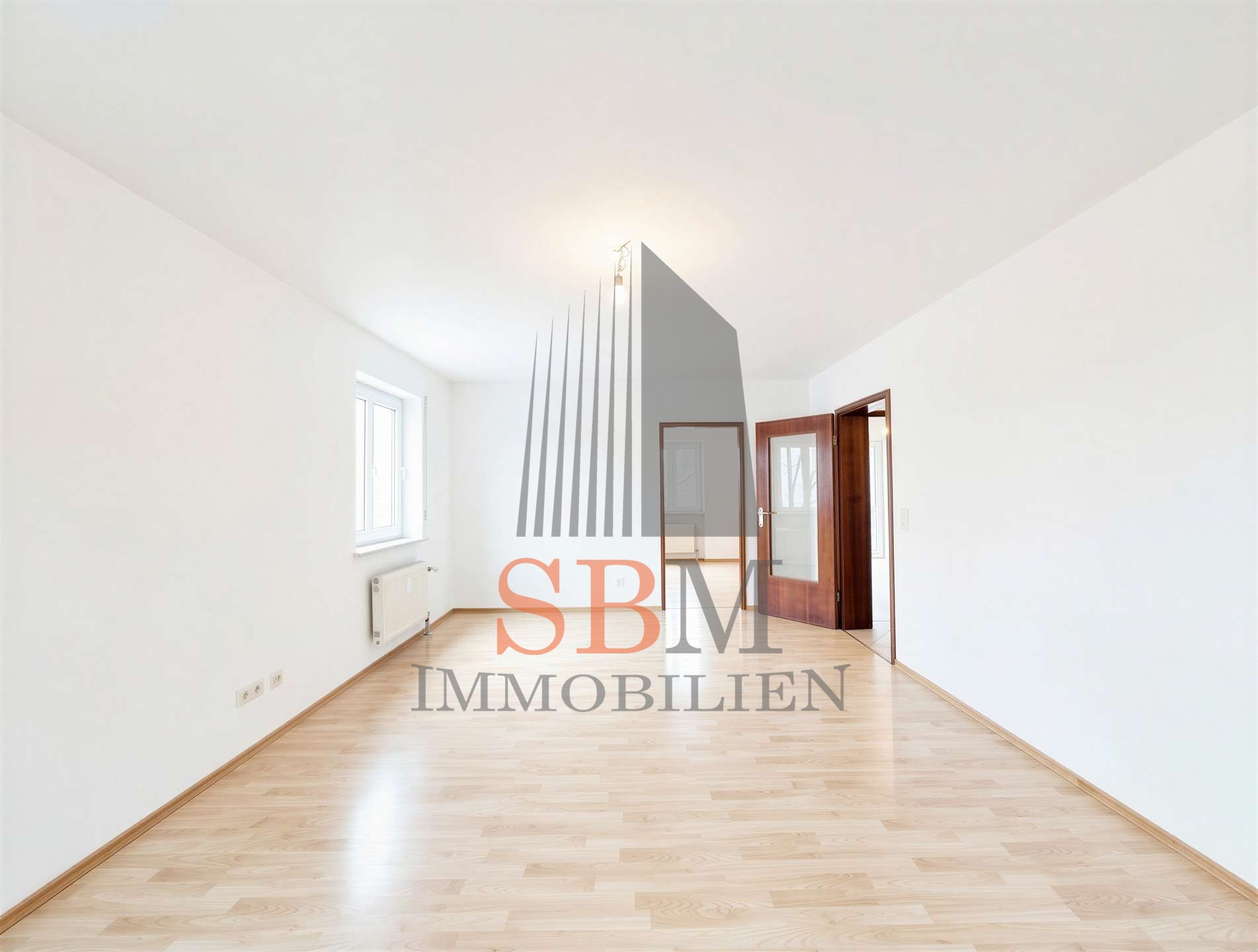 Sonnige 3-Zimmer-Wohnung mit Balkon zum Innenhof - Wohnzimmer