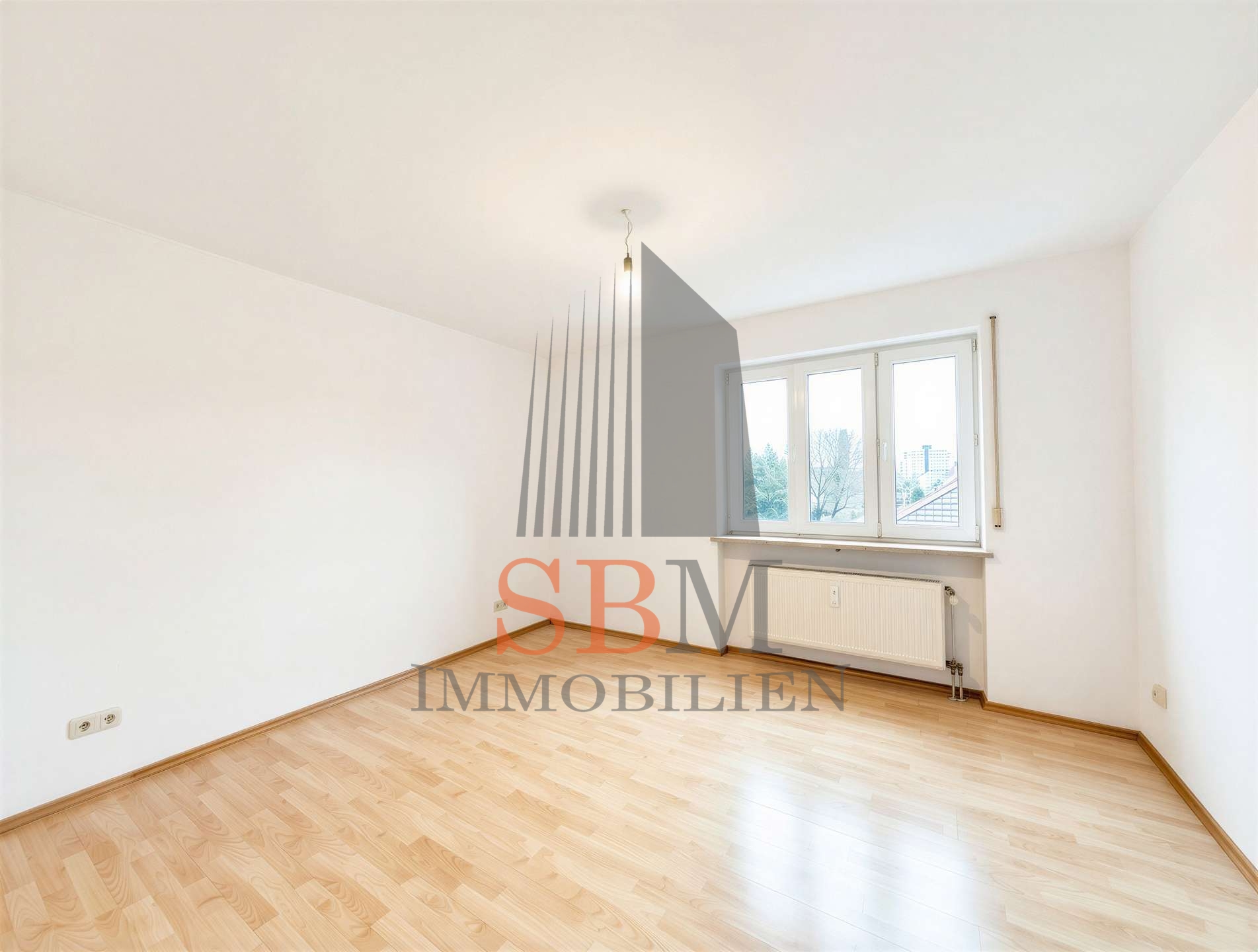 Sonnige 3-Zimmer-Wohnung mit Balkon zum Innenhof - Schlafzimmer