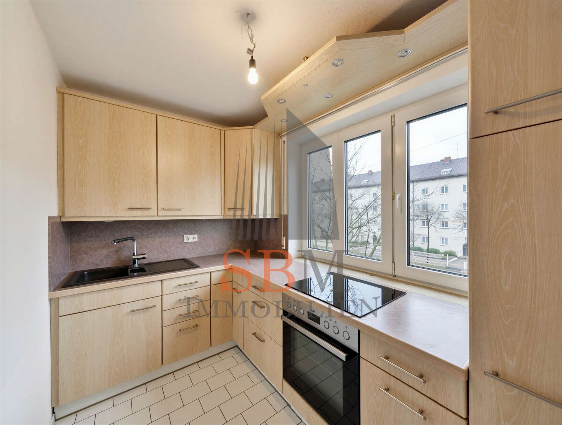 Sonnige 3-Zimmer-Wohnung mit Balkon zum Innenhof - Küche