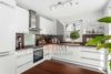 Elegantes Einfamilienhaus mit traumhaftem Garten, Atelier und PV-Anlage - Küche
