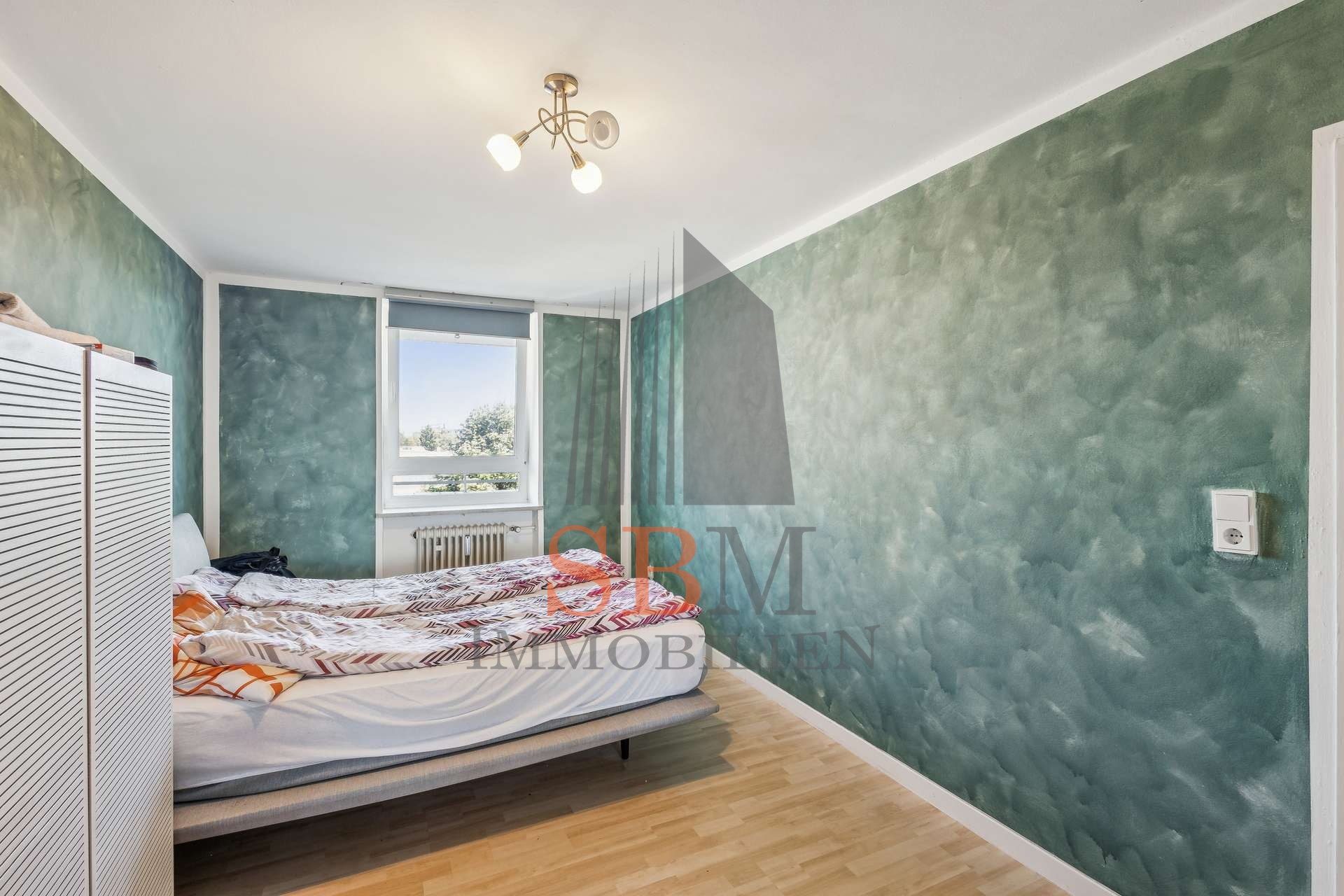 Vielseitiges Investment in Aubing: 3-Zi.-Wohnung mit Weitblick – ideal für Anleger oder Eigennutzung - Schlafzimmer