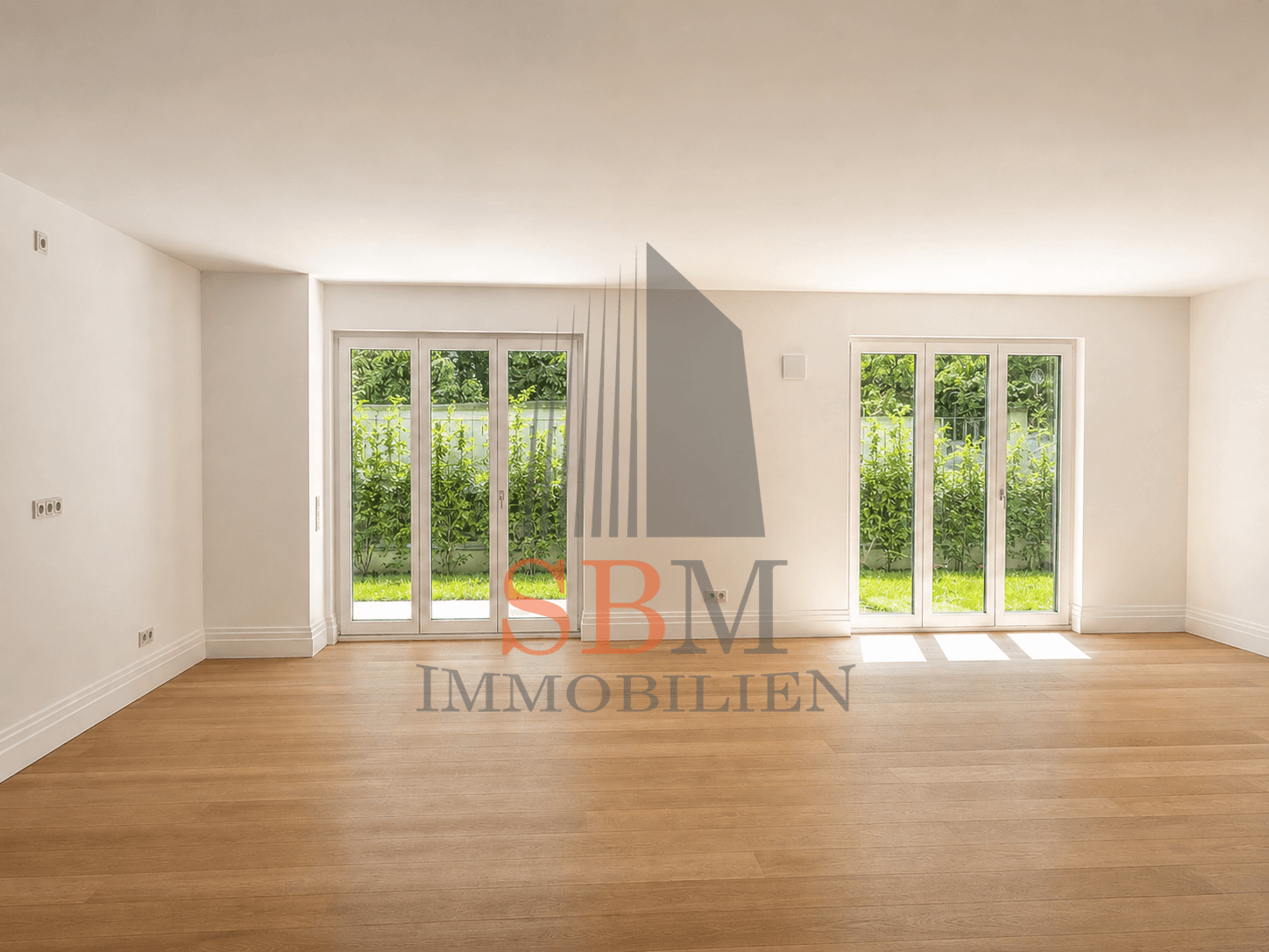 Ein Solitär! Der Zenit des Wohnens: hochkarätige 3-Zi.-Gartenwohnung in Alt-Bogenhausen - Wohnzimmer