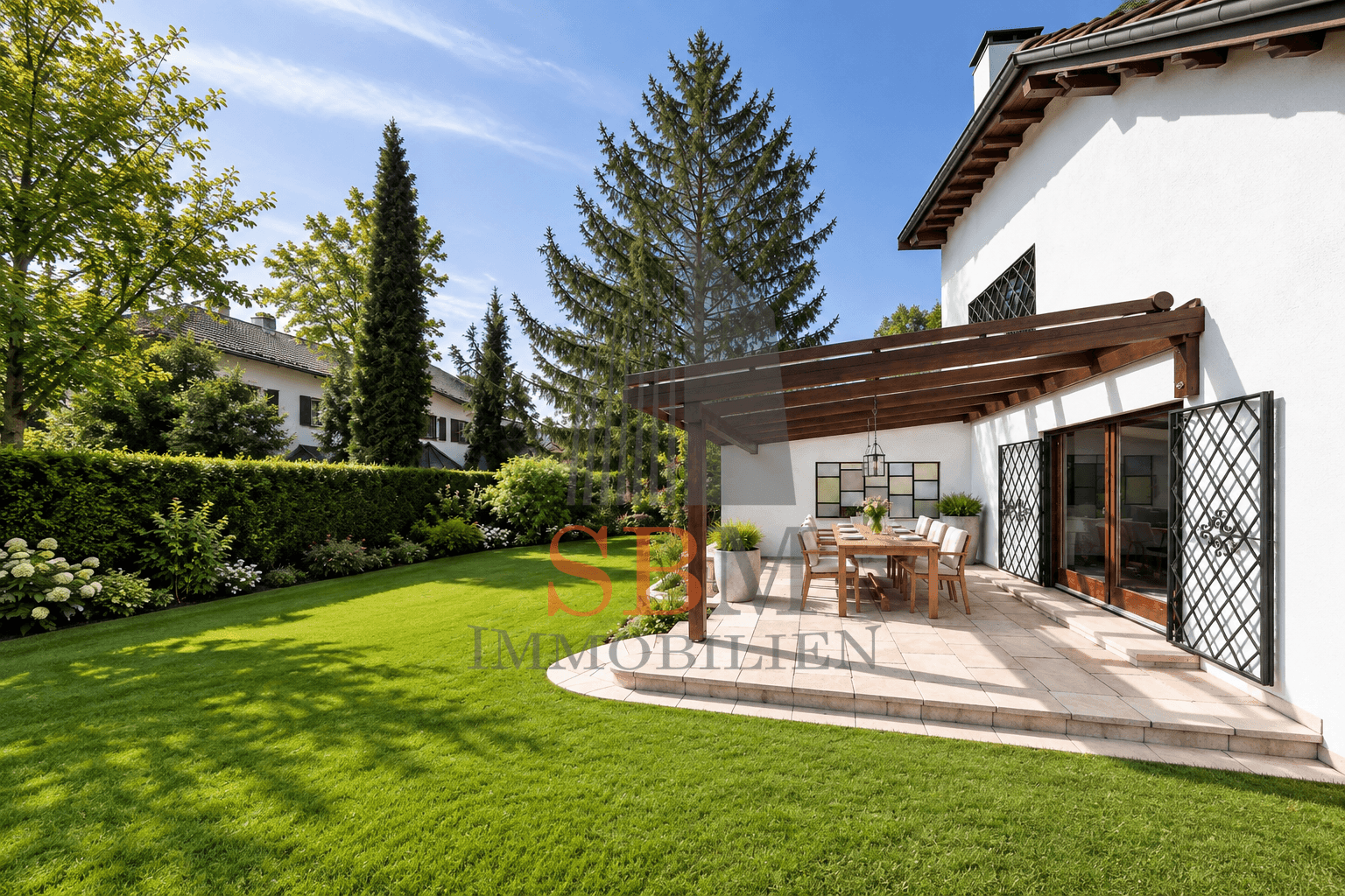 Elegantes Refugium in Grünwald - liebevoll sanierte DHH mit Gartenidylle - Garten mit Terrasse